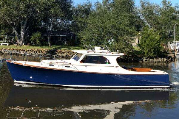 2001 Hinckley 36 Picnic Boat EP