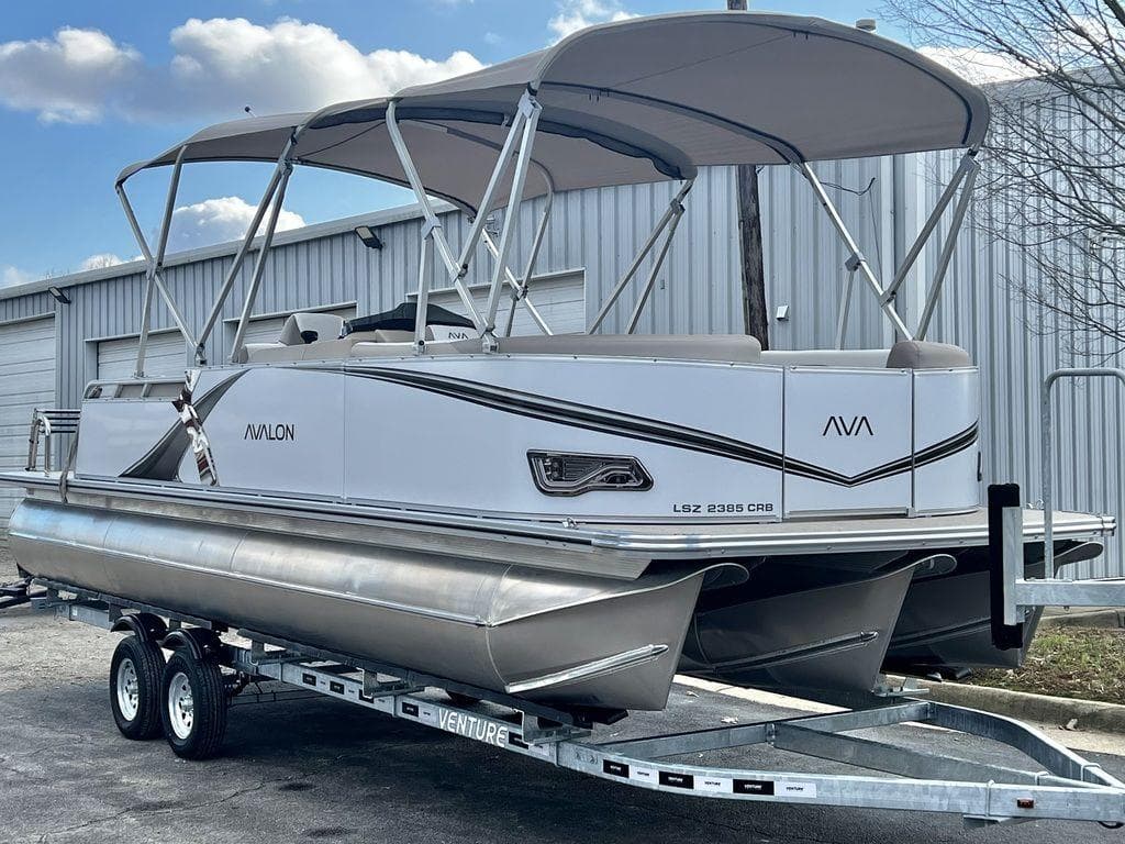 2025 Avalon LSZ 23' Cruise Rear Bench TT - Triple Toon - IN STOCK - 7