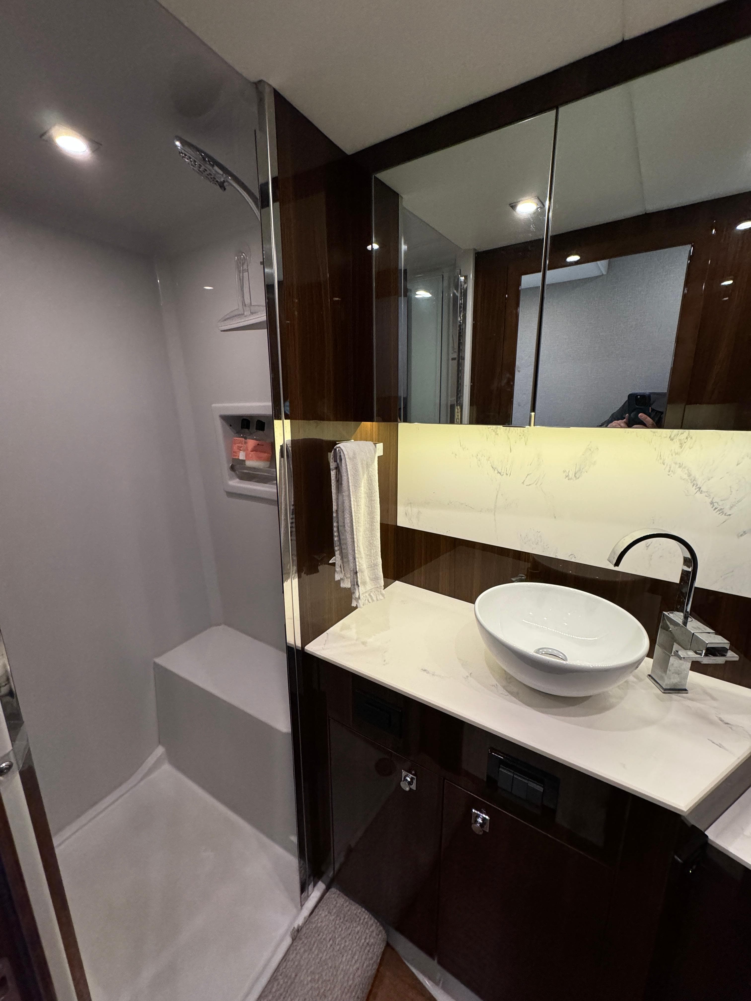 2023 Cruisers Yachts 46 Cantius - 65