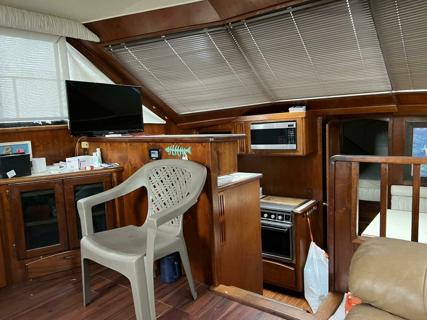 1987 Californian 42 Motor Yacht - Image 29
