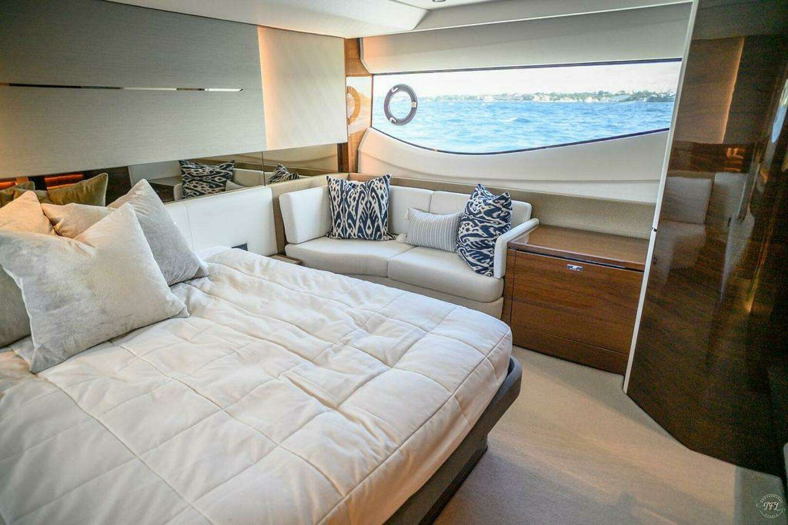 2021 Princess S62 - Image 47