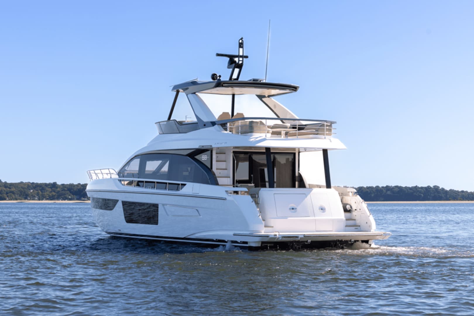 2025 Azimut Fly 68 - Image 3