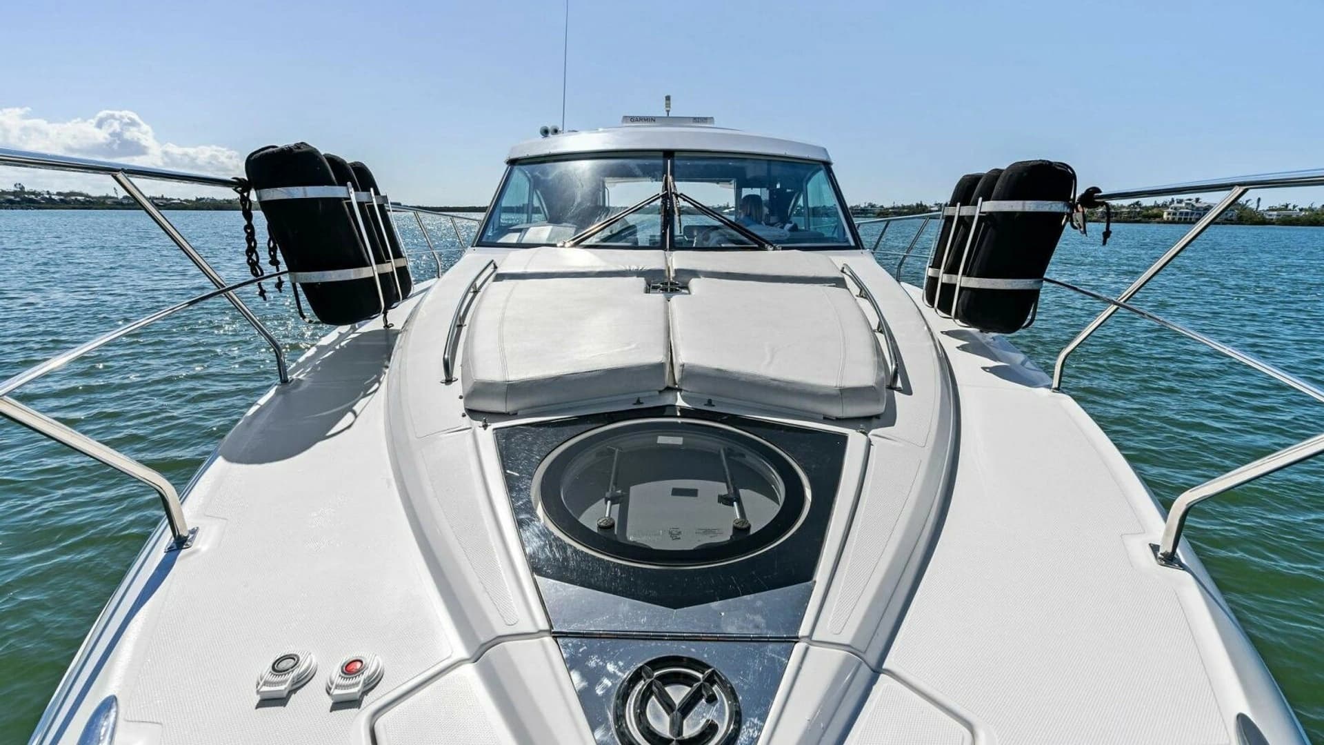 2019 Cruisers Yachts 45 Cantius - Image 10