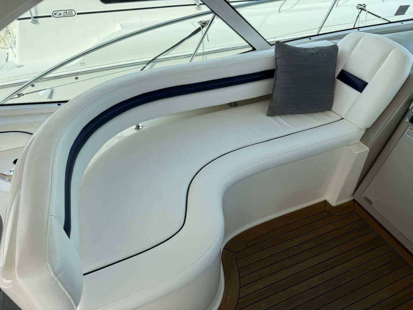 2006 Sea Ray 48 Sundancer - Image 19