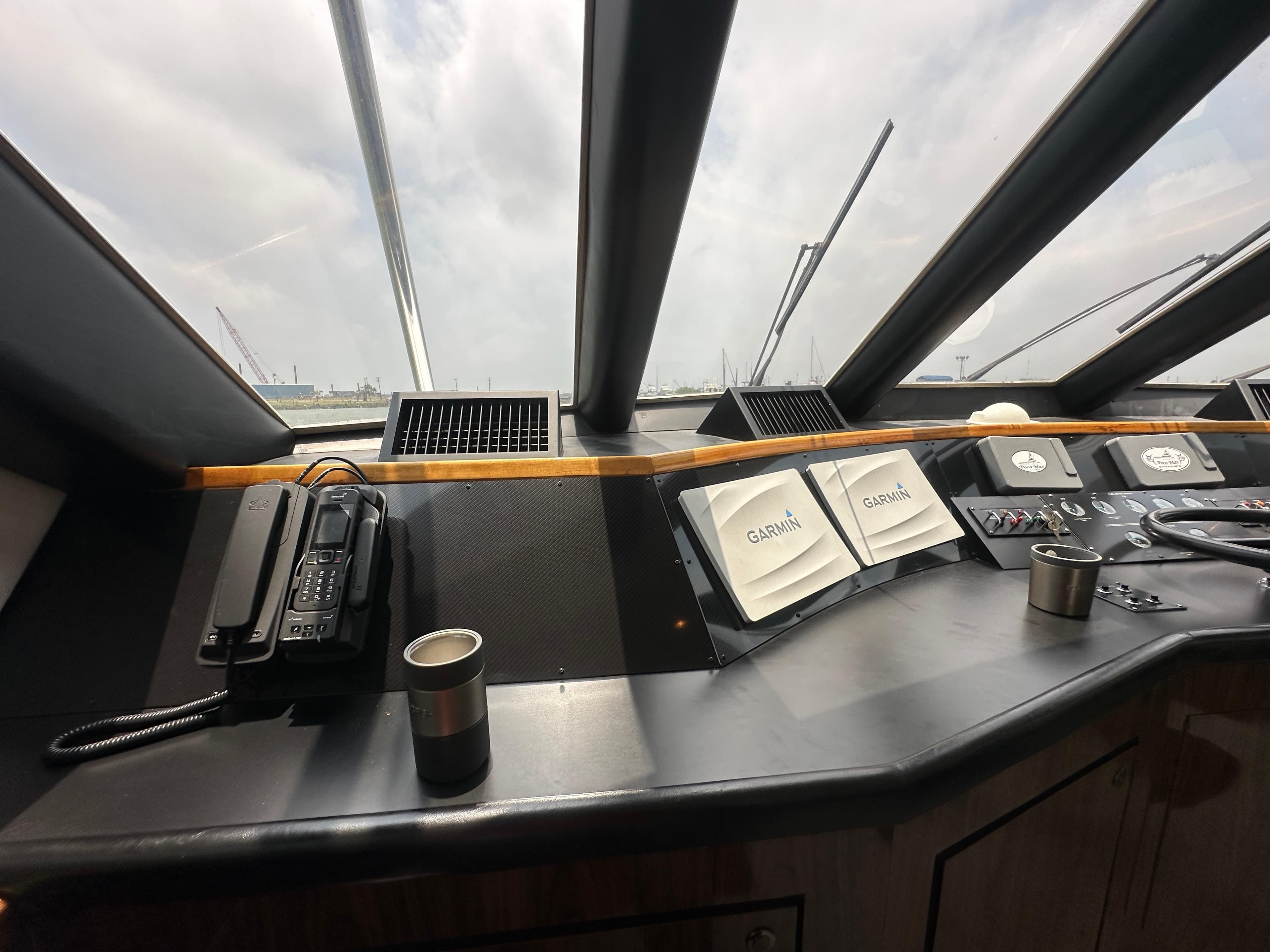 1996 Donzi Custom Enclosed Flybridge - 109