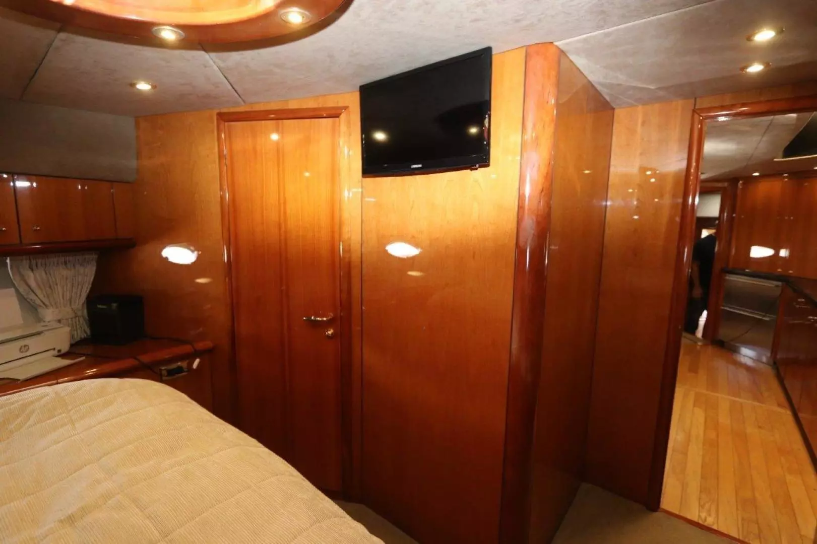 2004 Sunseeker Predator - Image 26