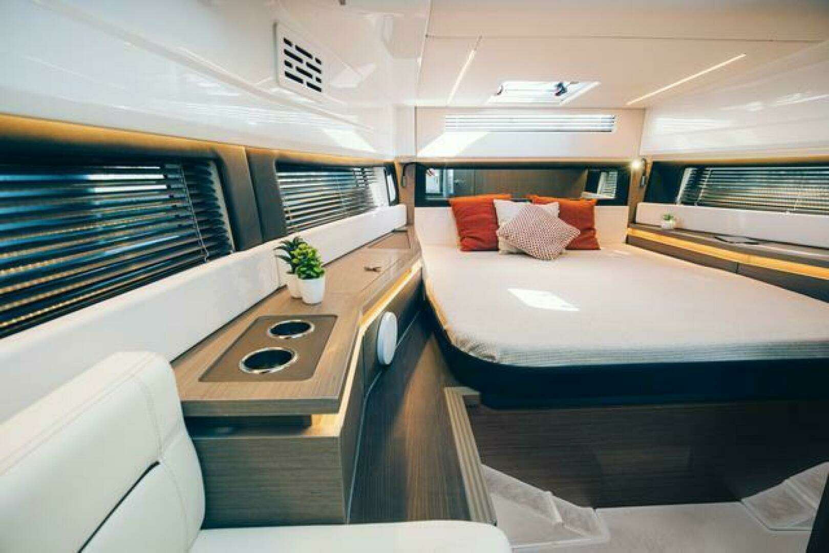 2026 Wellcraft Explorer - Image 10