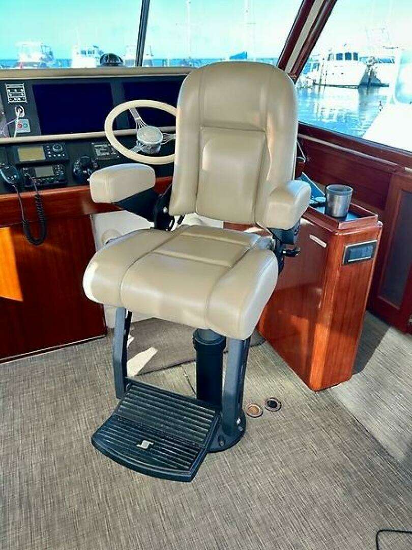 2006 Huckins 56 Linwood - Image 15