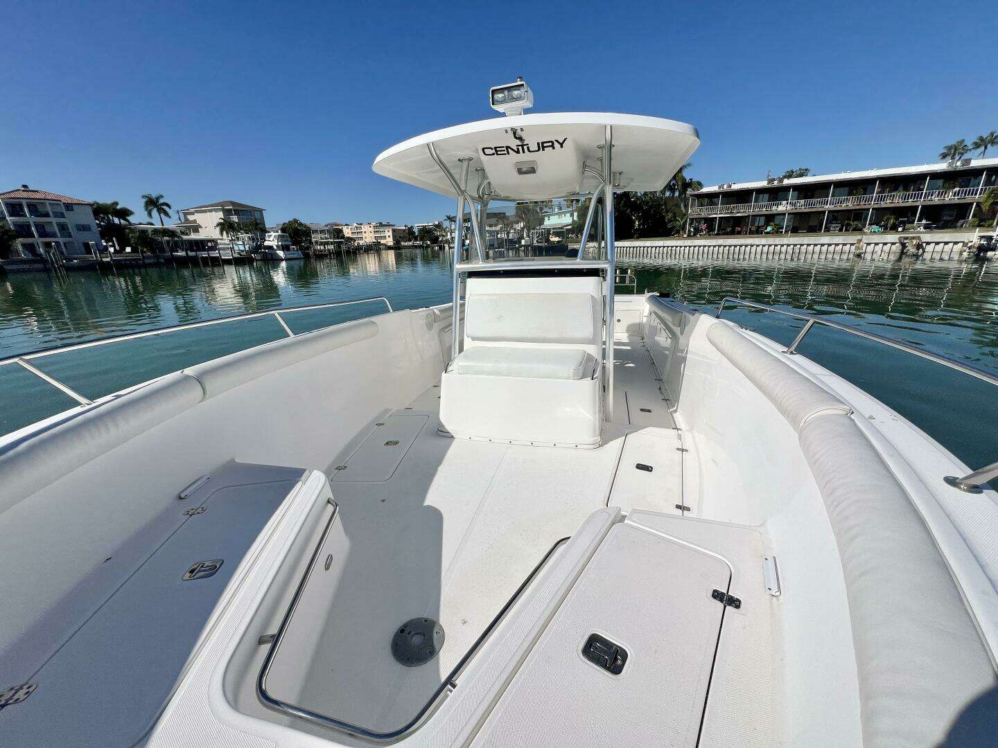 2005 Century 3200 Center Console - Image 25