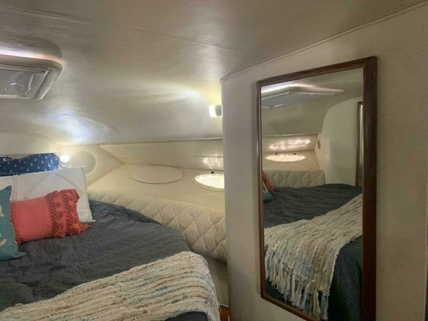 2001 Sea Ray 340 Sundancer - Image 16