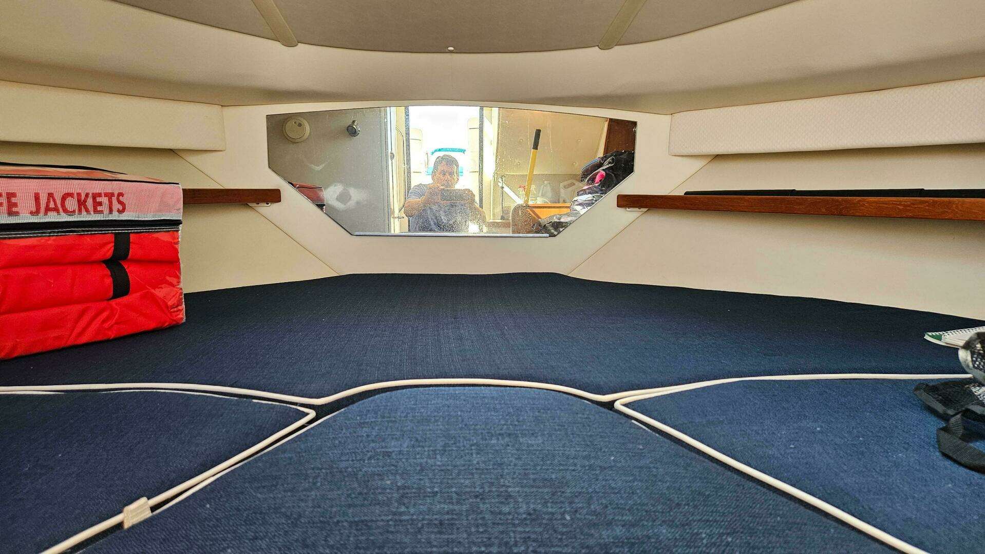 2006 Tiara Yachts 2900 Coronet - Image 20