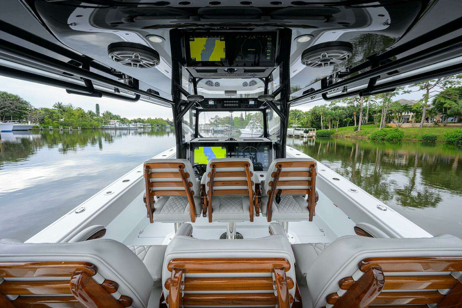 2023 Freeman 42 LR Center Console - Image 11