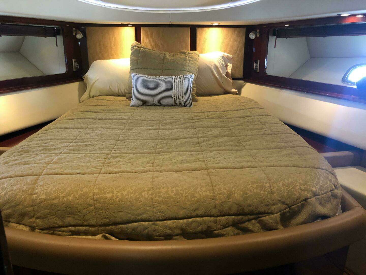 2008 Sea Ray 55 Sundancer - Image 32