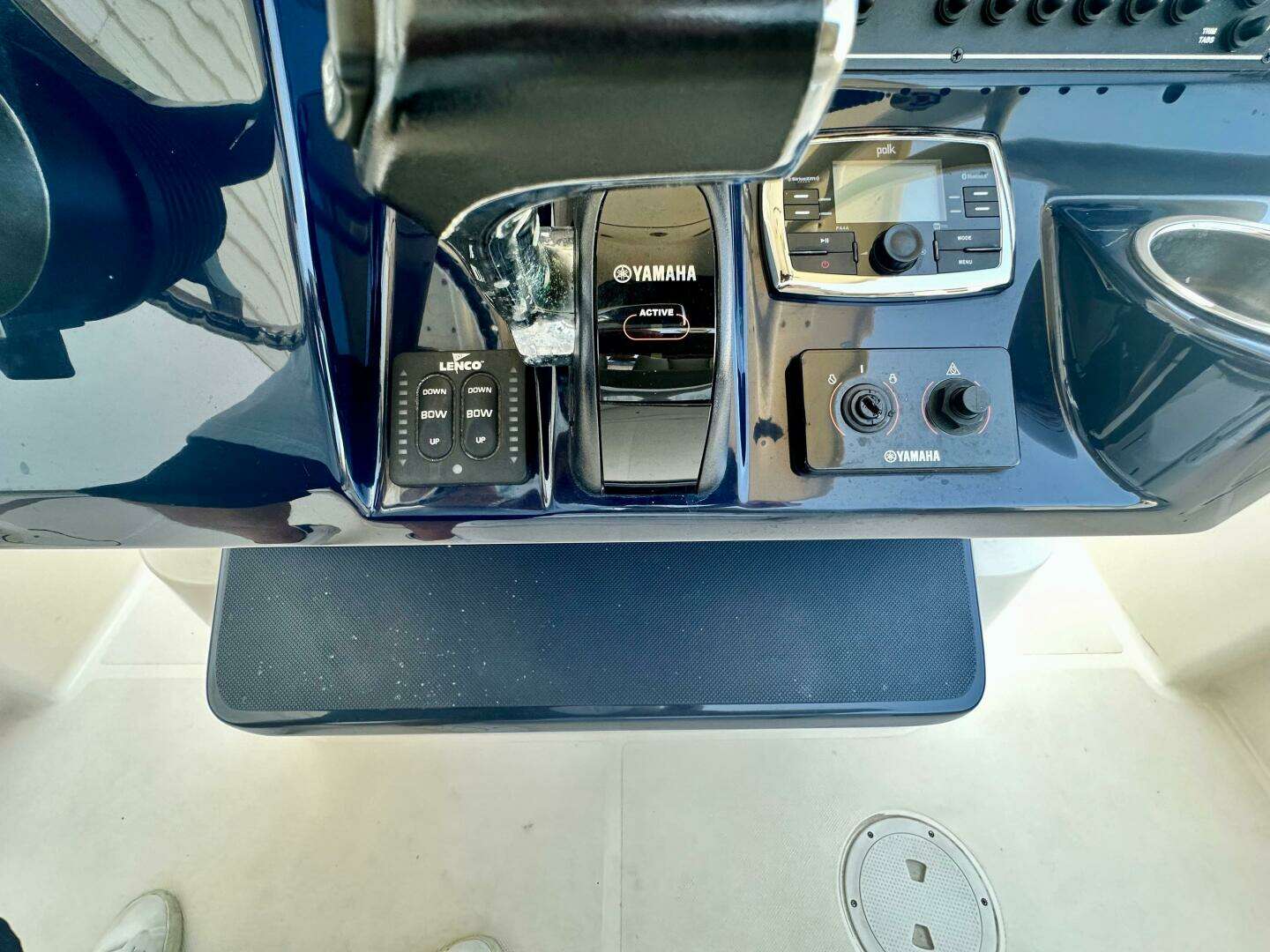 2016 Pursuit C 238 Center Console - Image 43