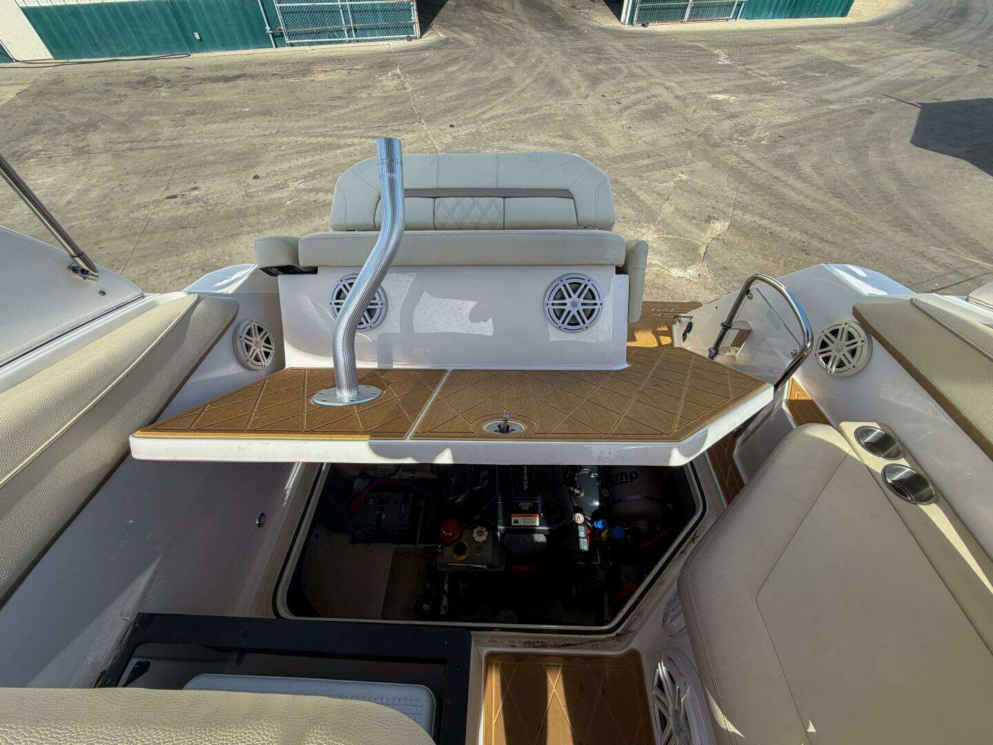 2020 Regal 26 Express - Image 15