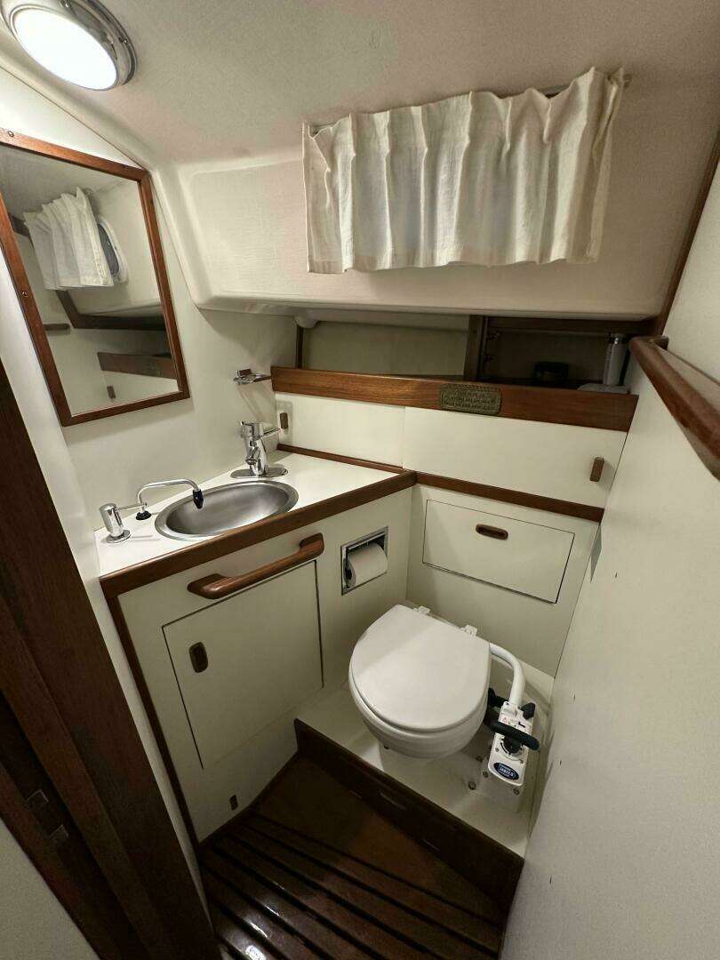 1984 Sabre Sabre 34-1 - Image 69