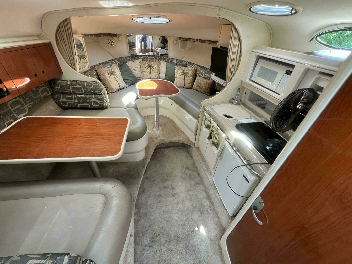 2000 Monterey 302 Cruiser - Image 33