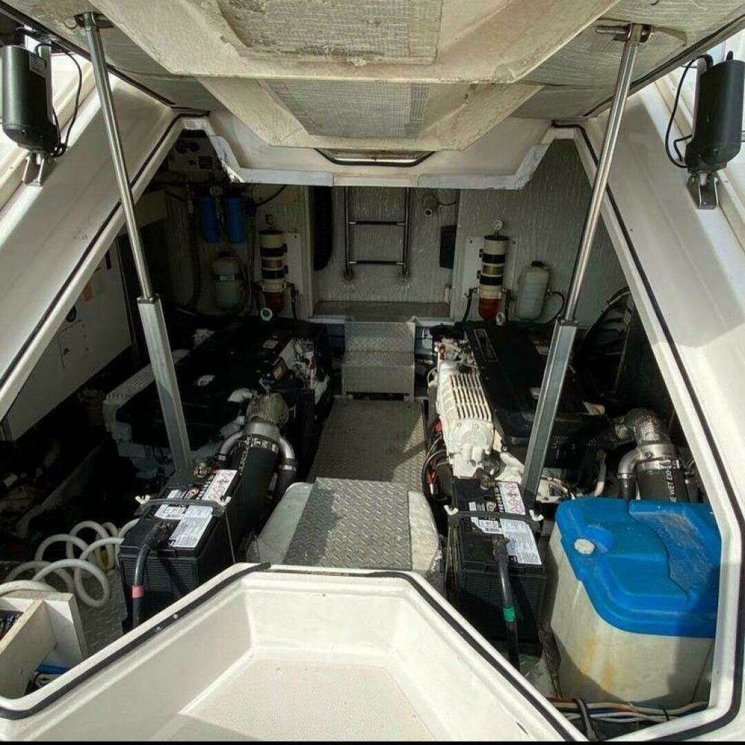2009 Regal 5260 - Image 41