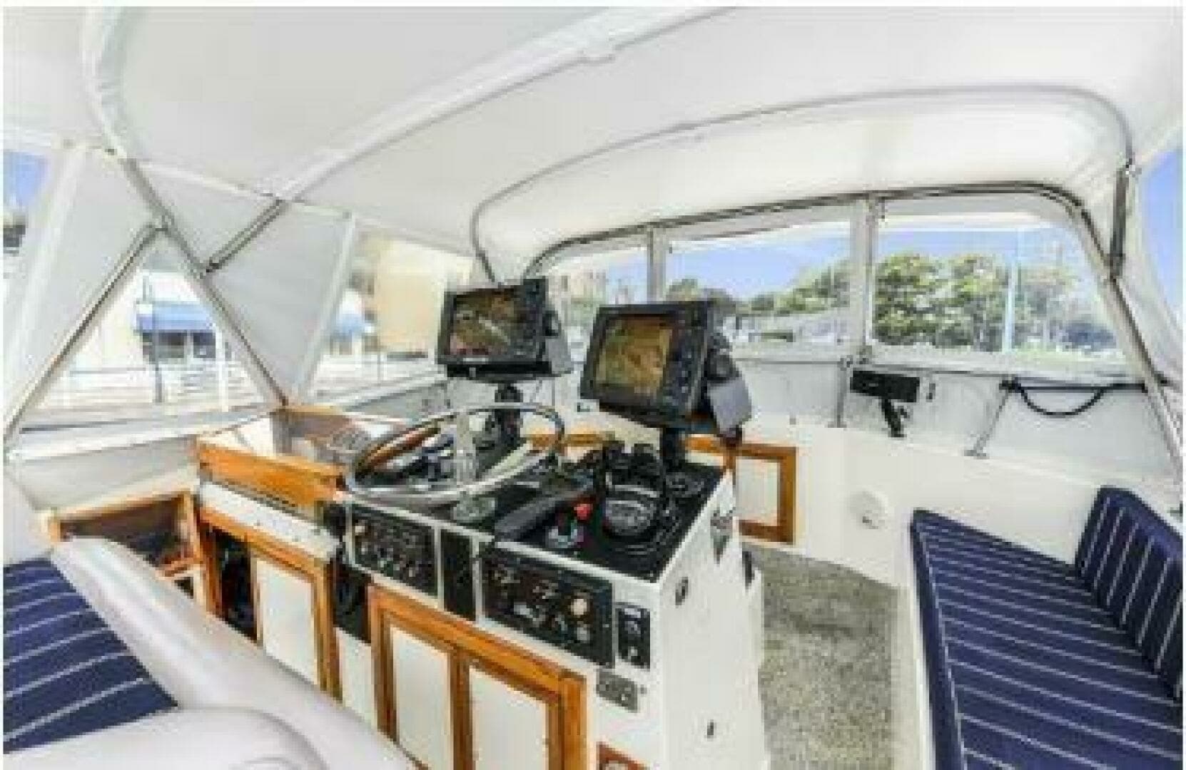 1977 Hatteras 56 SeaKeeper - Image 2