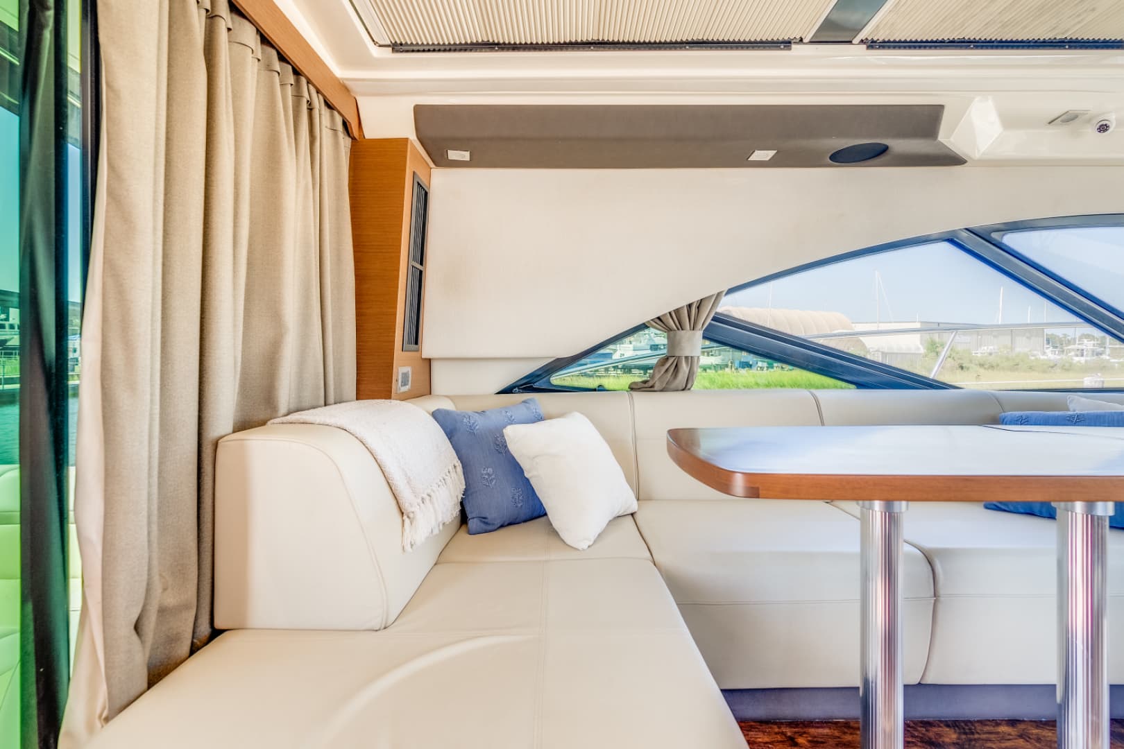 2013 Sea Ray 510 SUNDANCER - Image 50