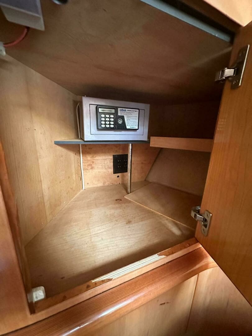 2007 Cranchi Mediterranee 50 HT - Image 58