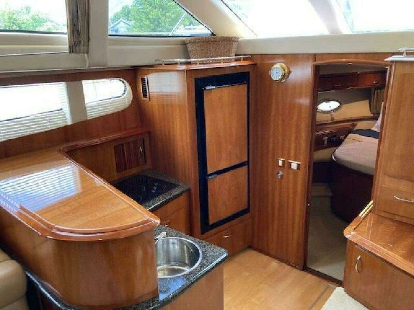 2003 Carver 396 Aft Cabin MY - Image 7