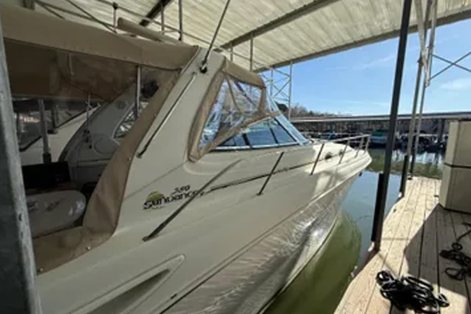 2001 Sea Ray Sundancer - Image 6