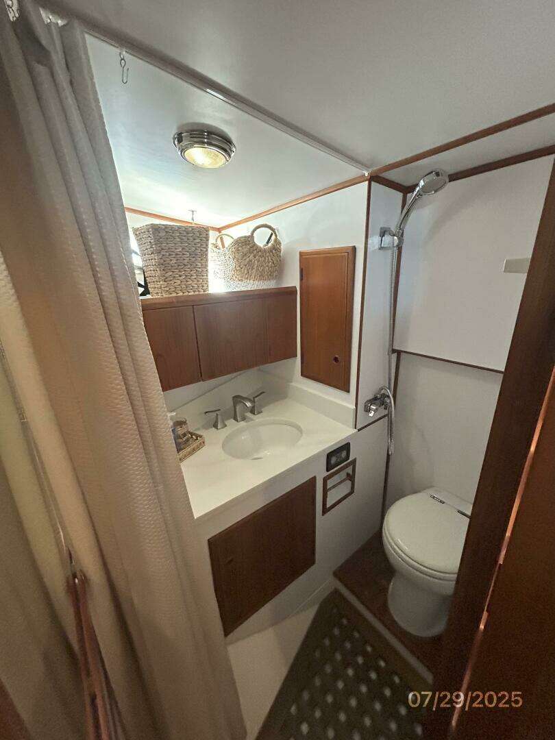 1989 DeFever Offshore Cruiser - Image 59