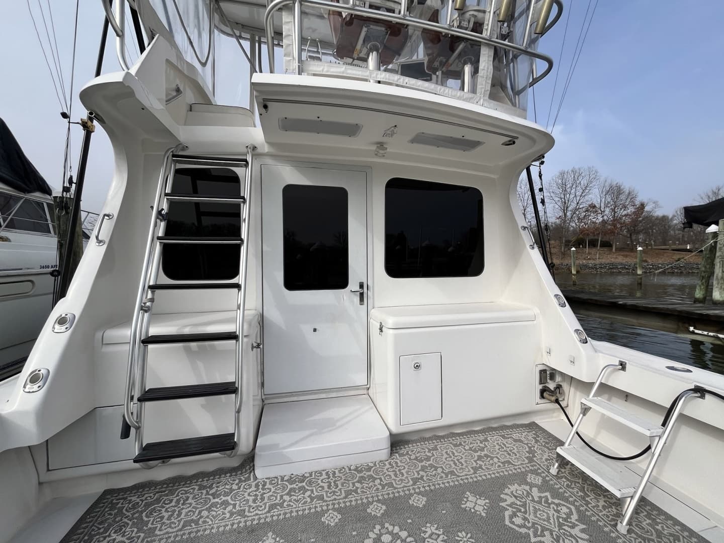 2003 Luhrs 40 Convertible - Image 10