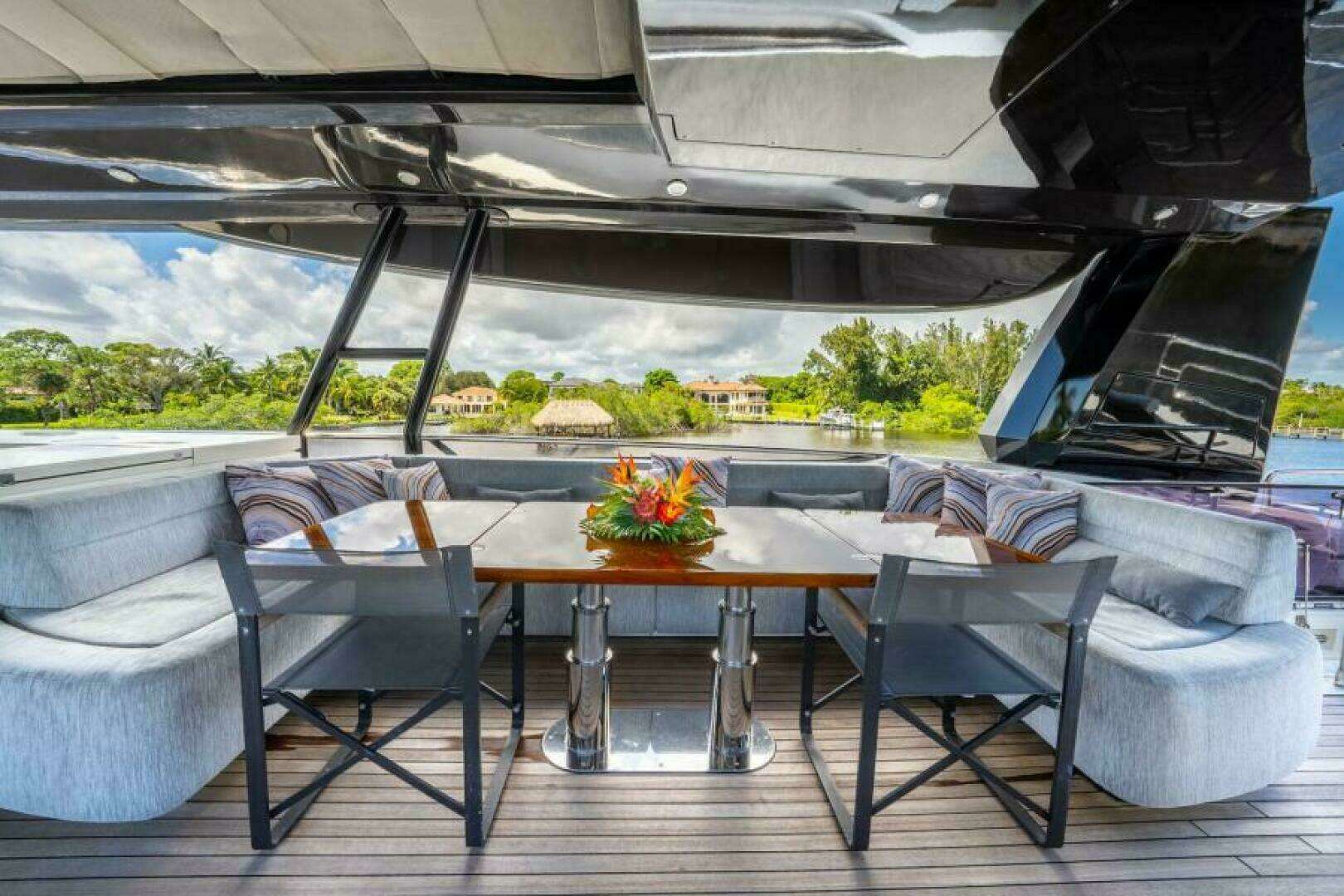 2015 Monte Carlo Yachts MCY86 - Image 32
