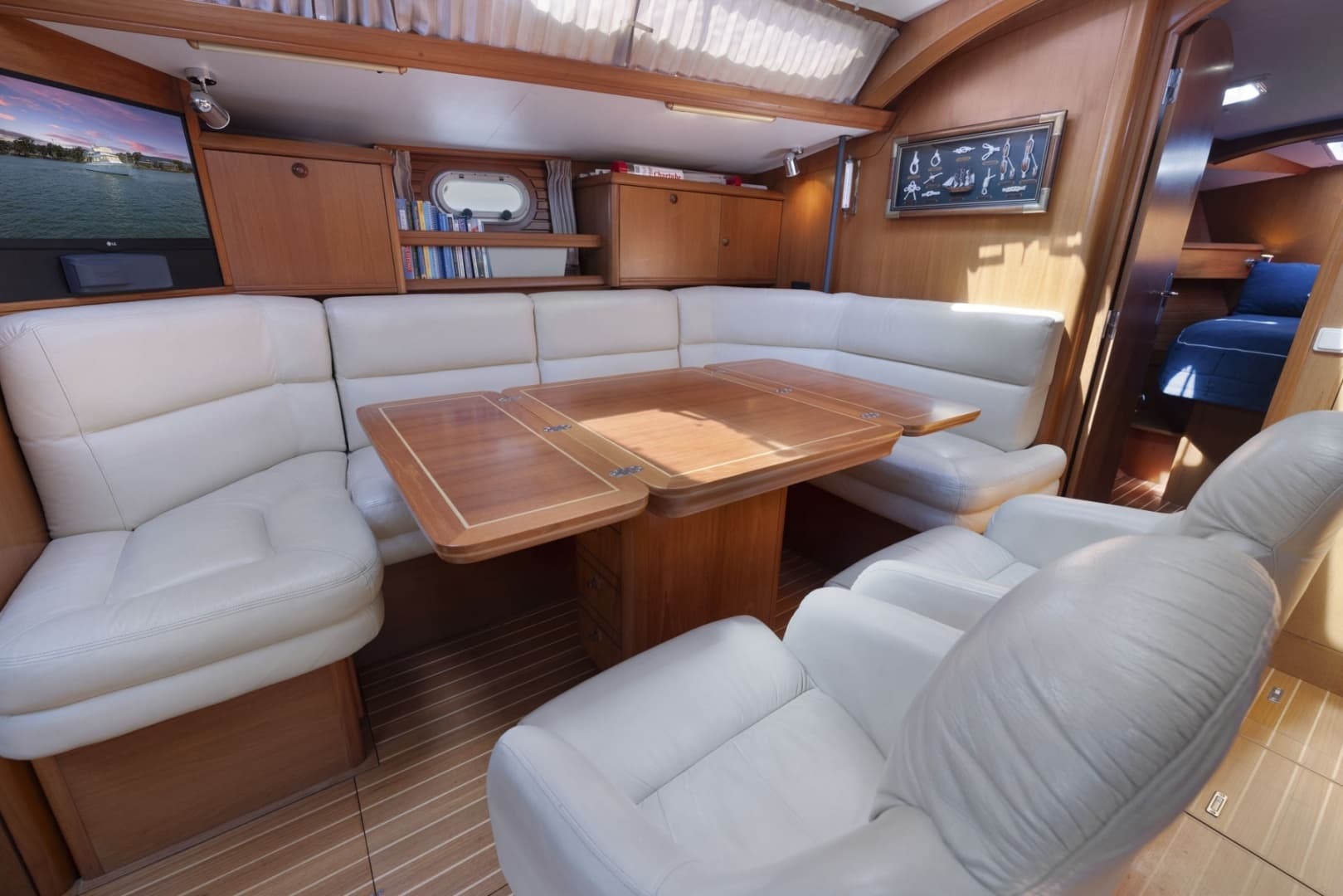 2001 Jeanneau — - Image 45