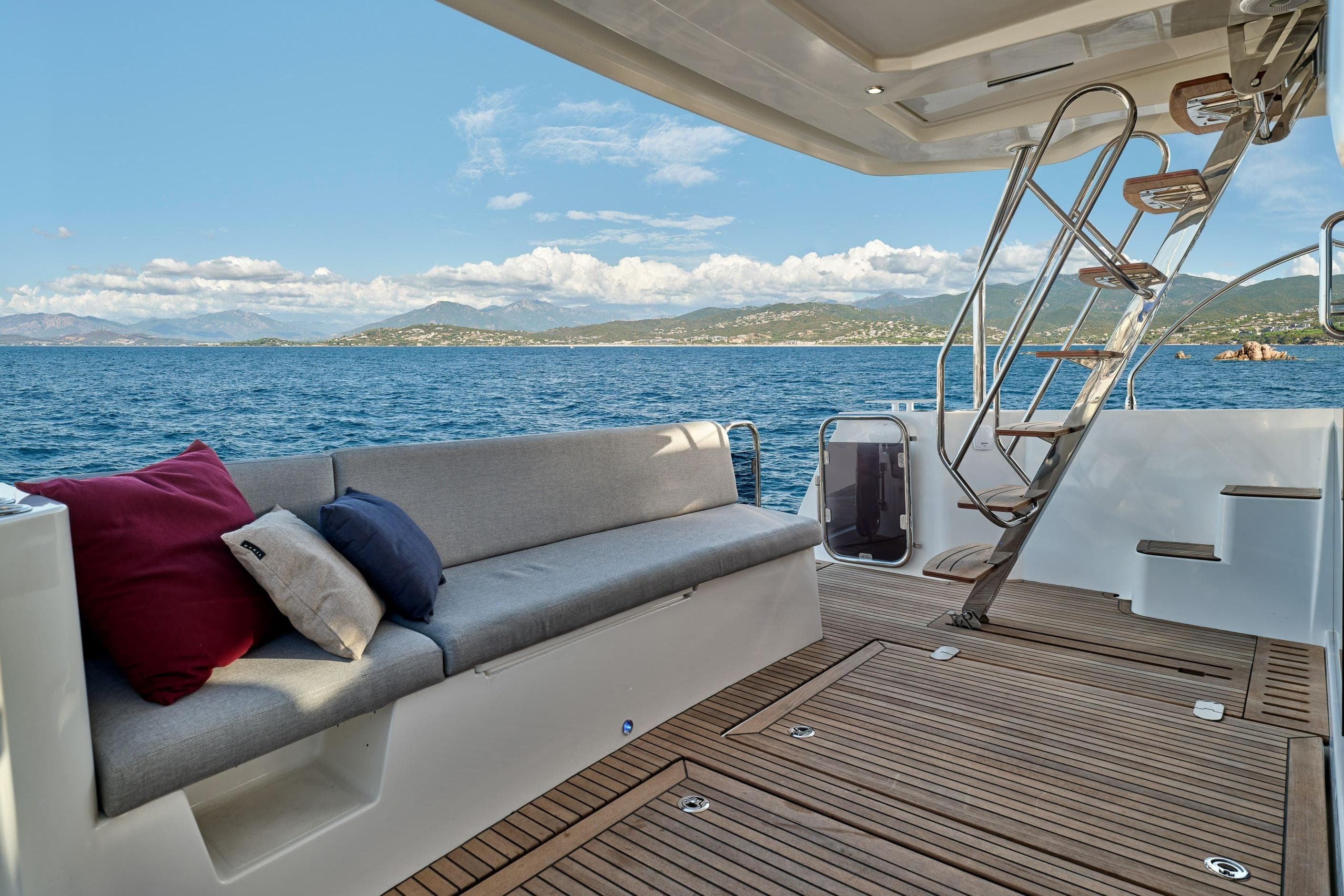 2026 Beneteau Swift Trawler 48 - 42