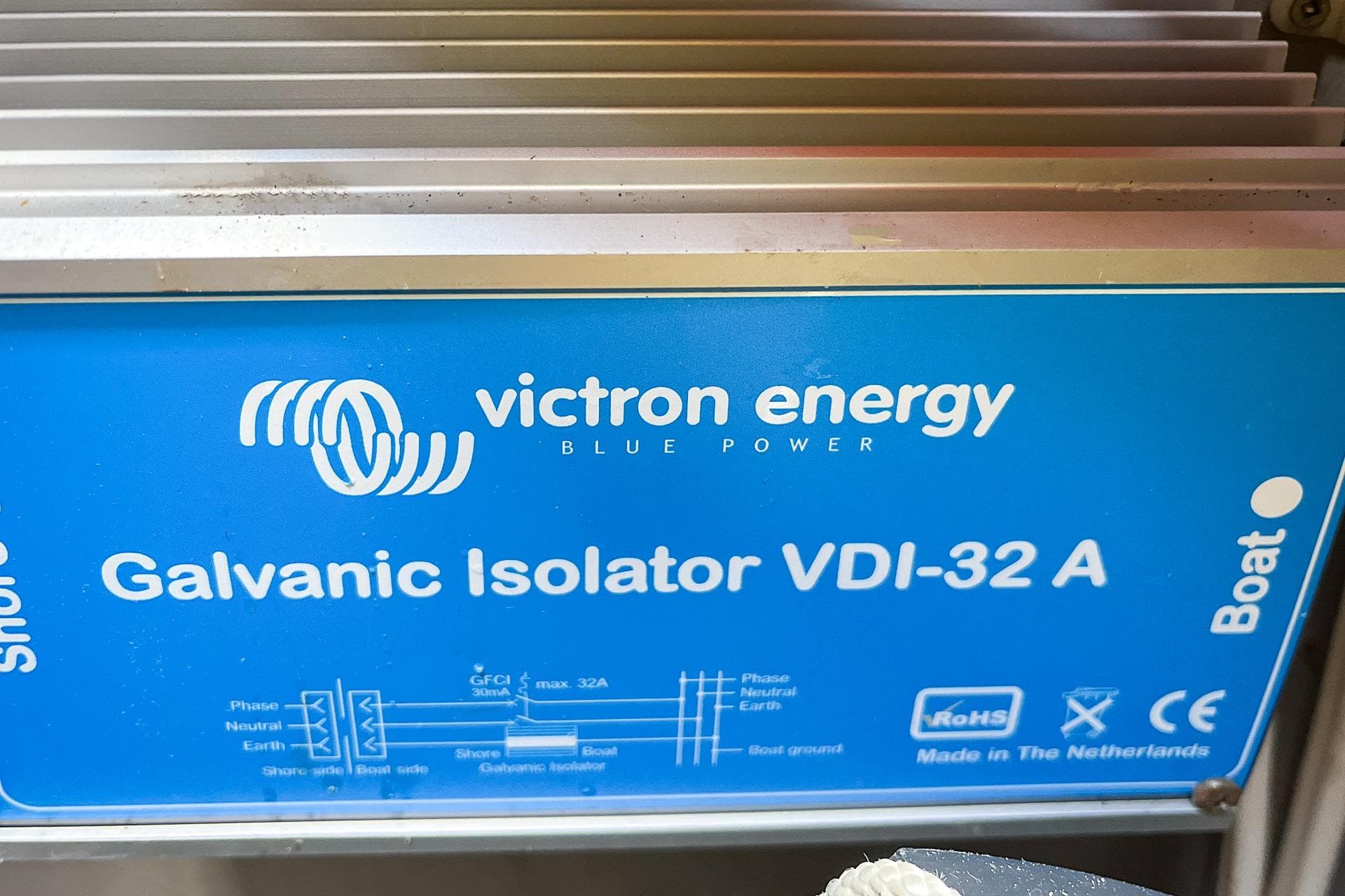 Victron Energy Galvanic Isolator VDI-32 A, blue label, Ontario 32 model, 1980.