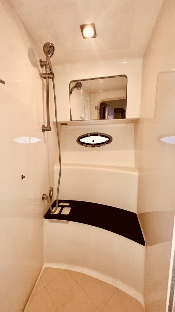 2012 Formula 45 Yacht - Image 17