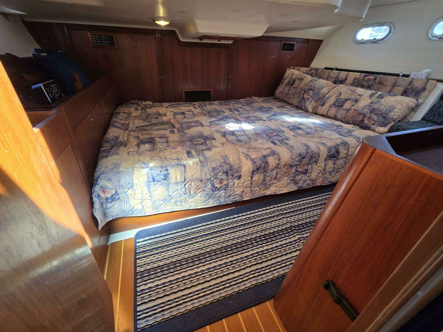 1998 Hunter 410 - Image 50