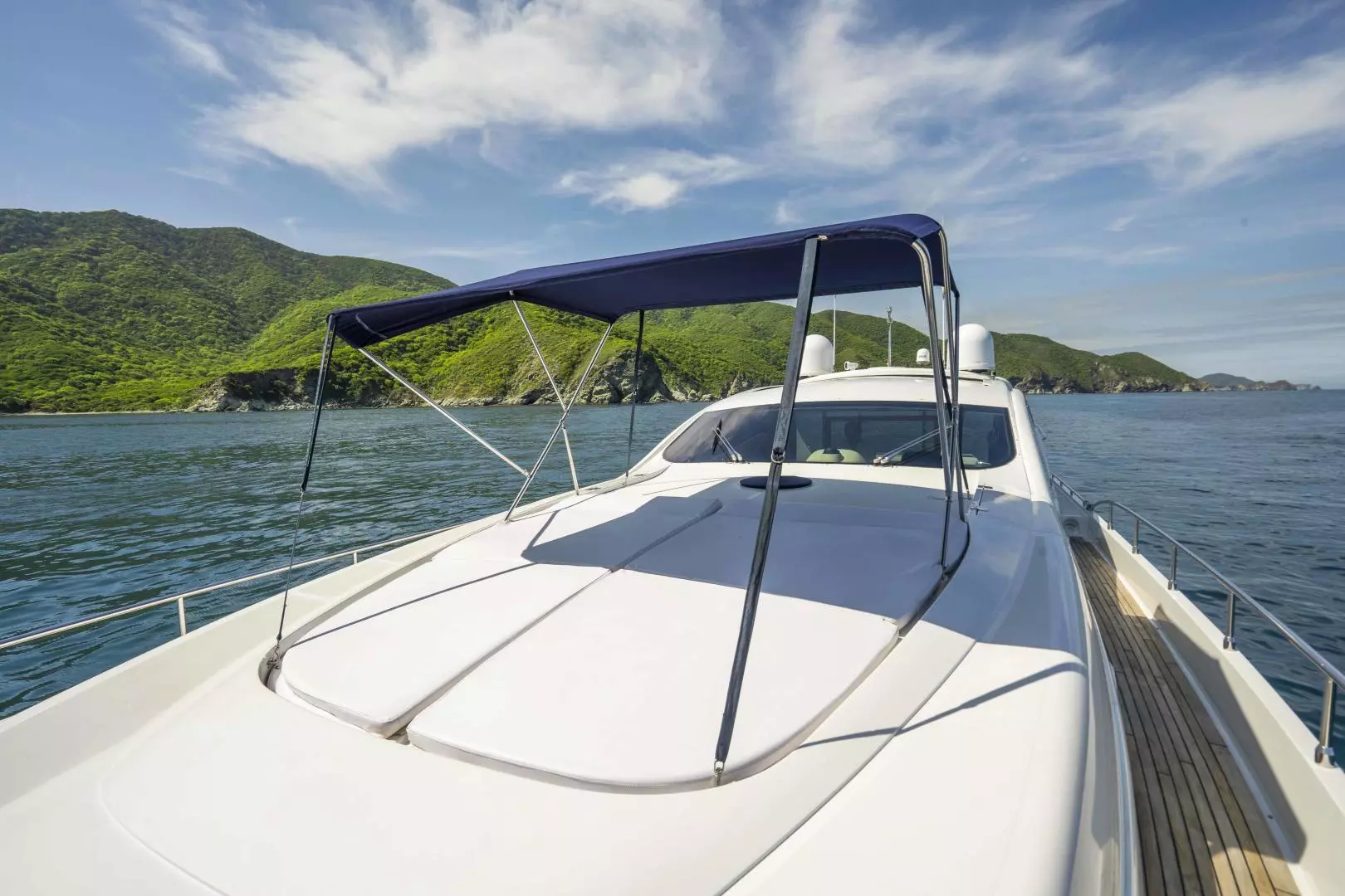 2005 Pershing 76 Motor Yacht - Image 40