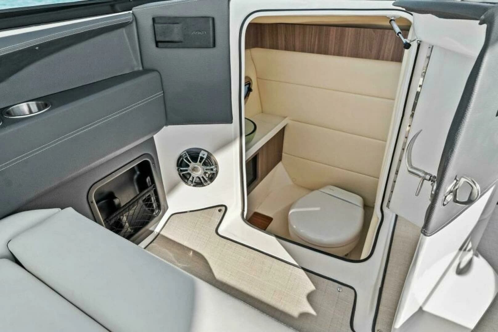 2023 Regal 29 OBX - Image 23