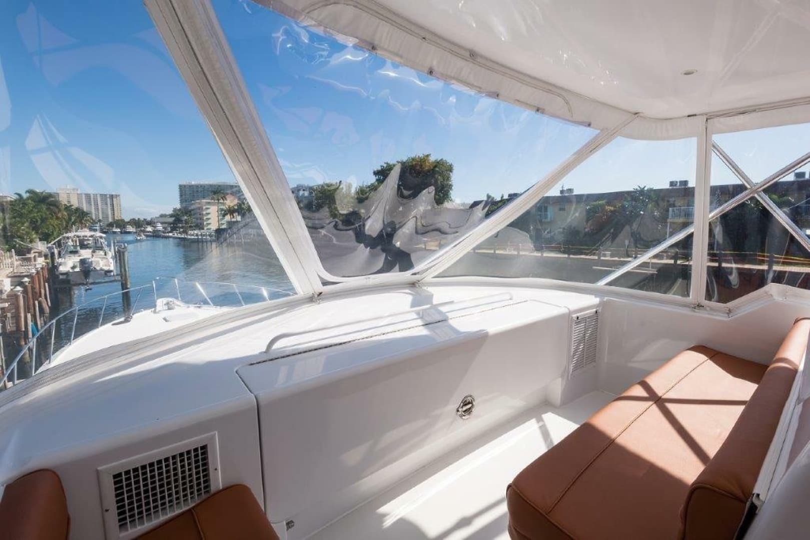2000 Hatteras 60 Convertible - Image 11