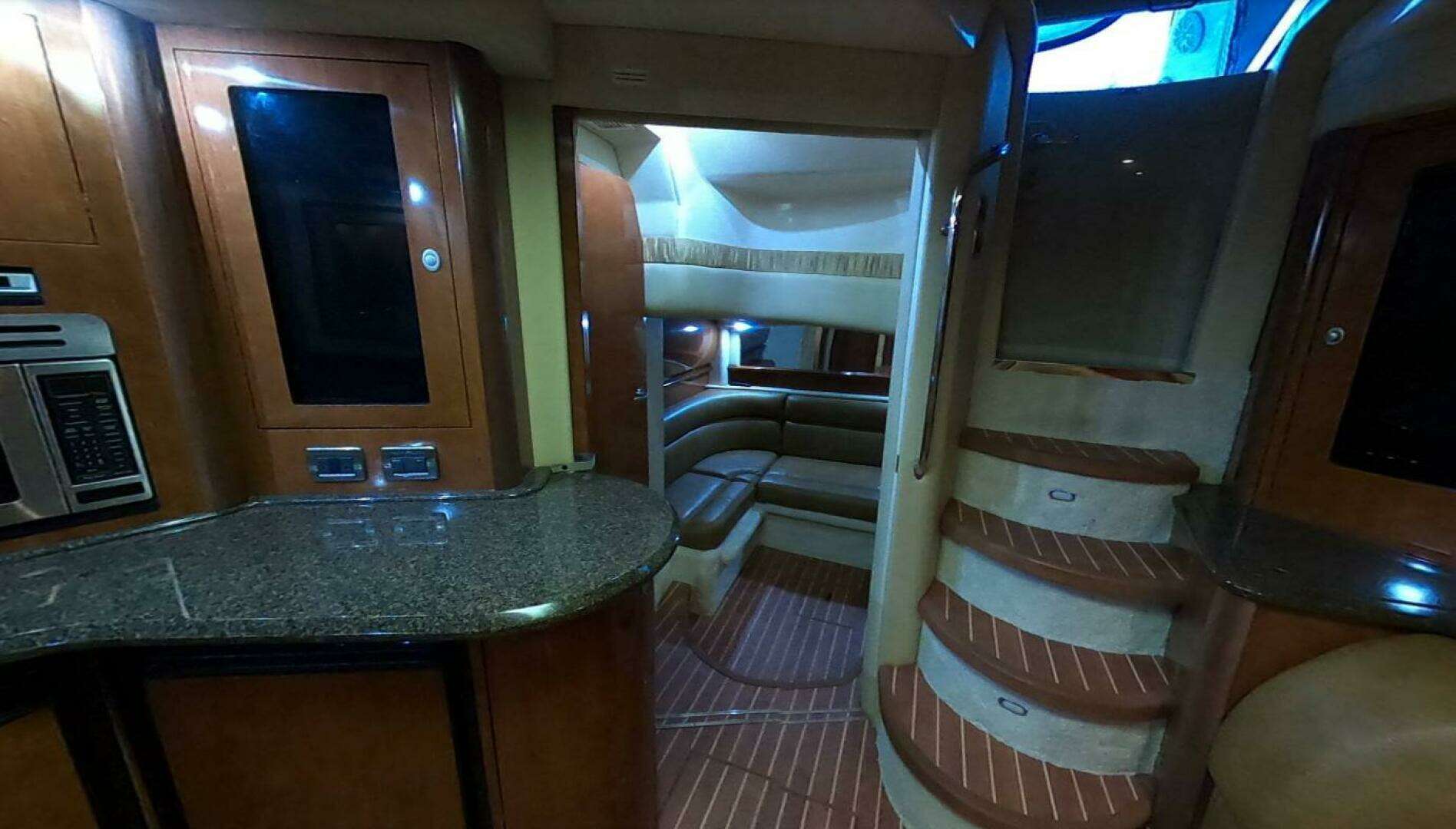 2006 Sea Ray 44 Sundancer - Image 12