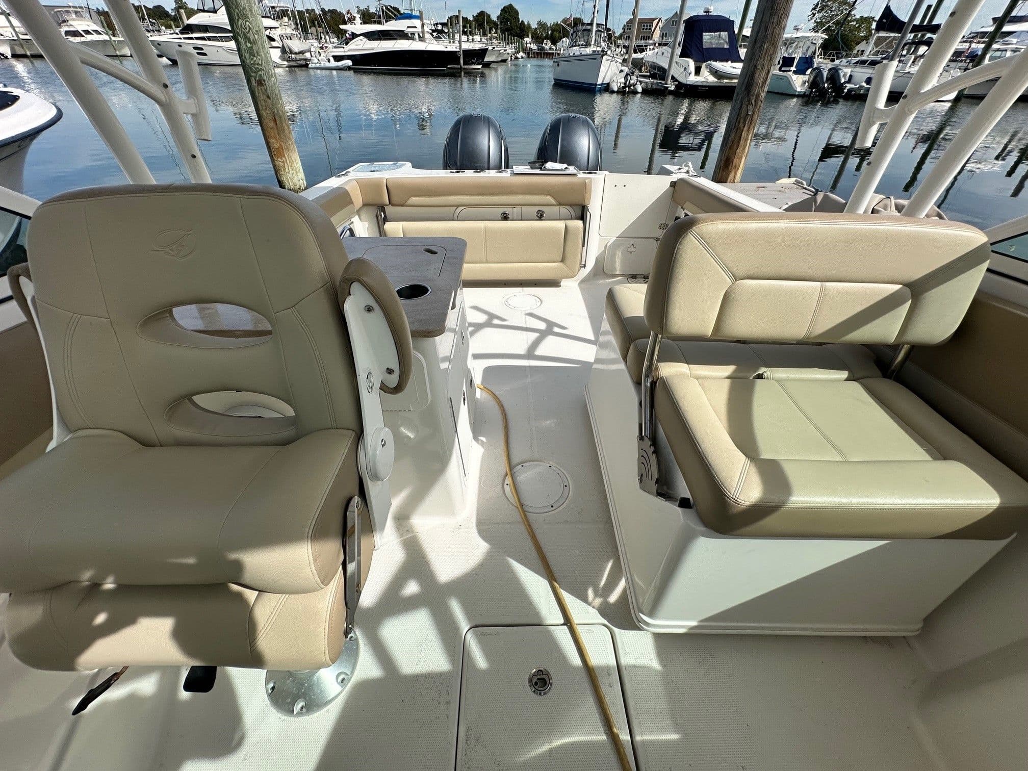 2018 Sailfish 275 DC - 27