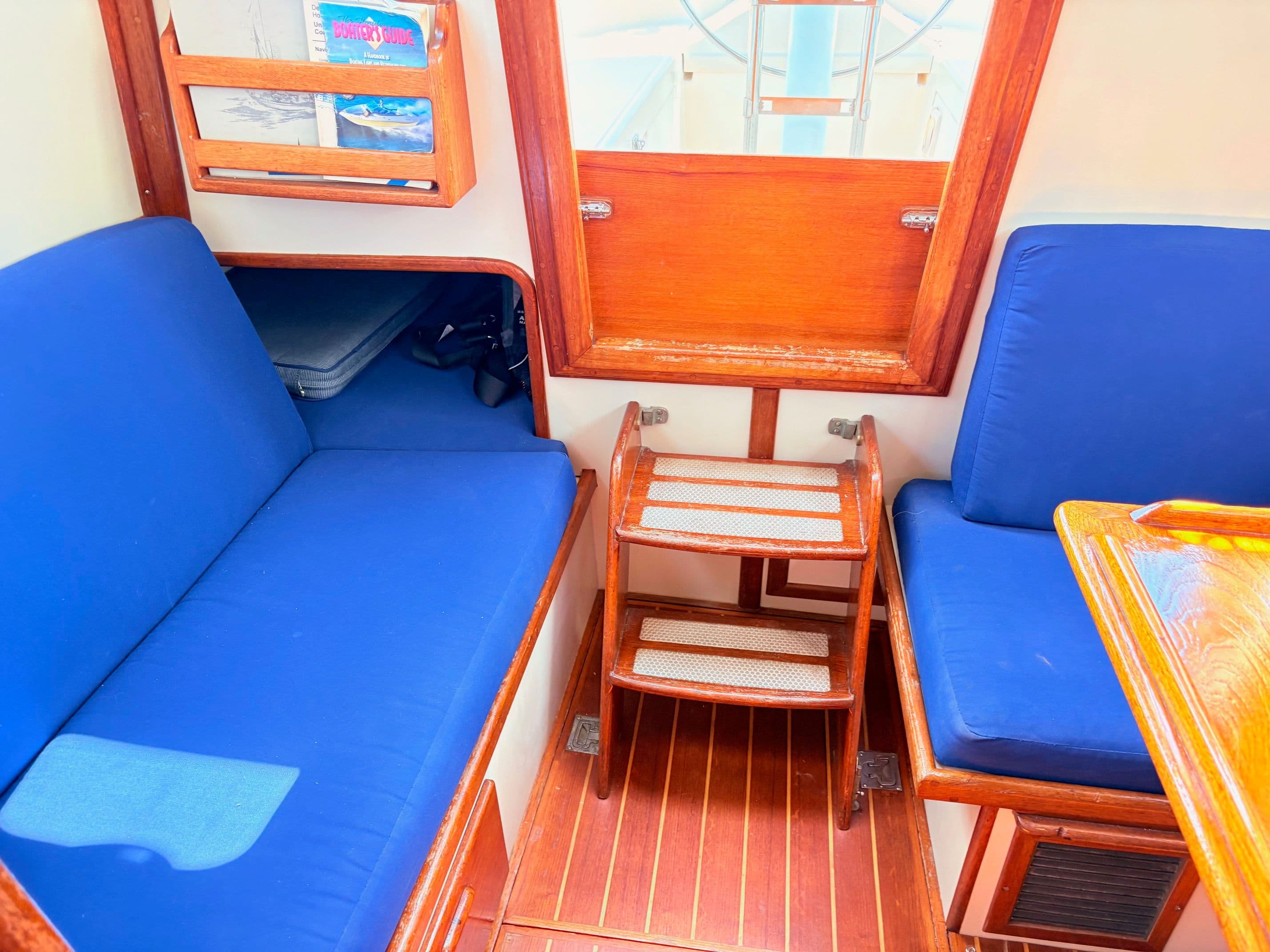 1995 Pacific Seacraft Pilothouse 32 - 40