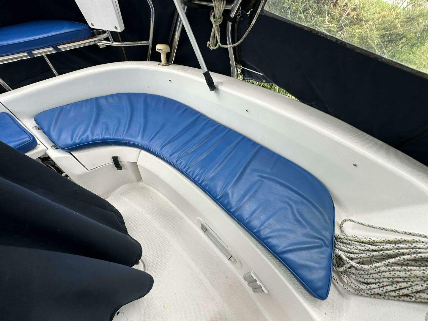 2003 Hunter 306 - Image 15