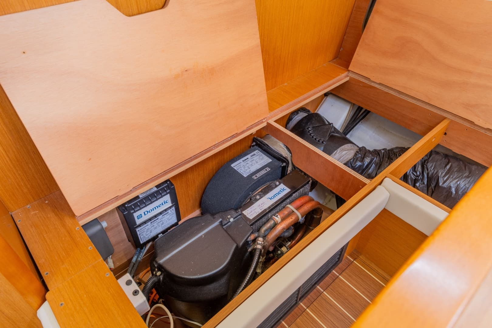 2015 Jeanneau 41 DS - Image 55