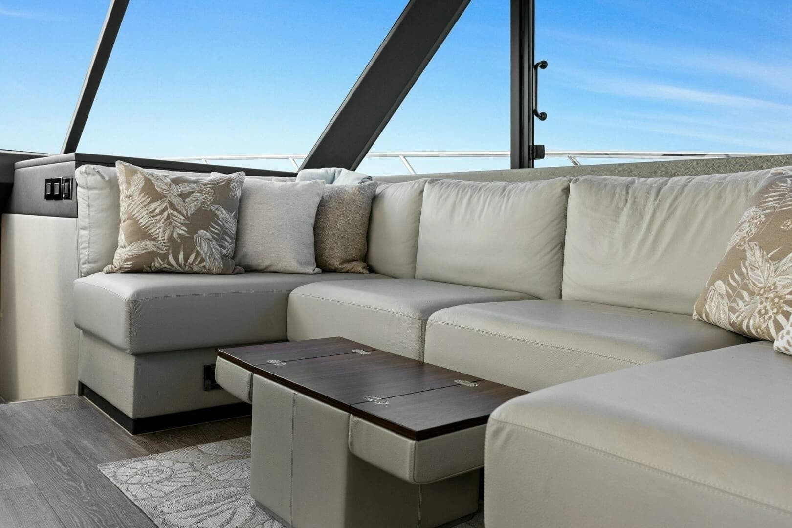 2025 Maritimo M600 - Image 17