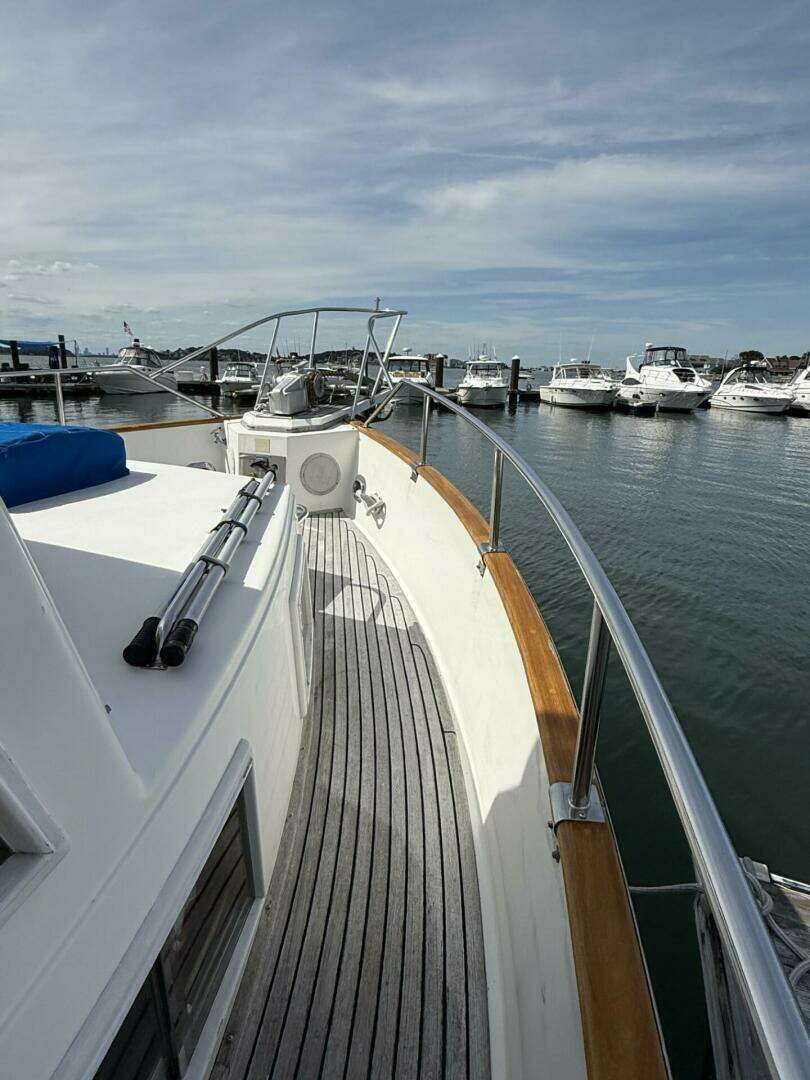 1999 Grand Banks 42 Classic - Image 7