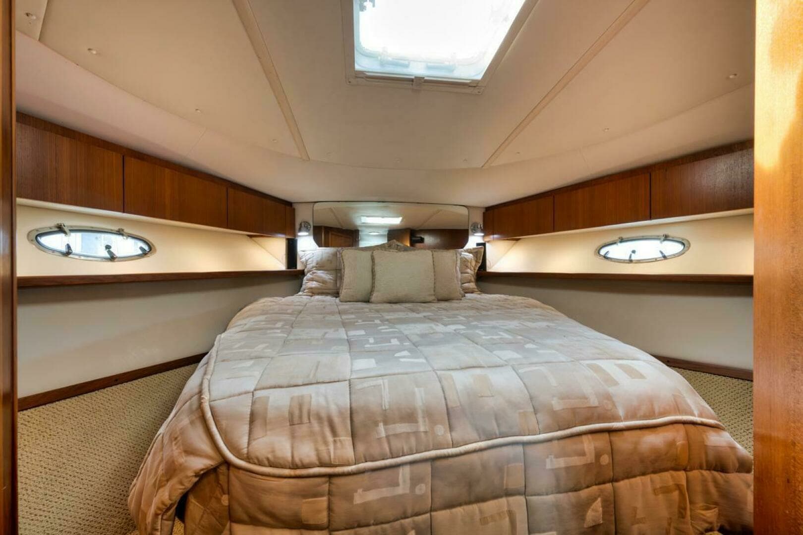 2004 Tiara Yachts 38 Open - Image 13