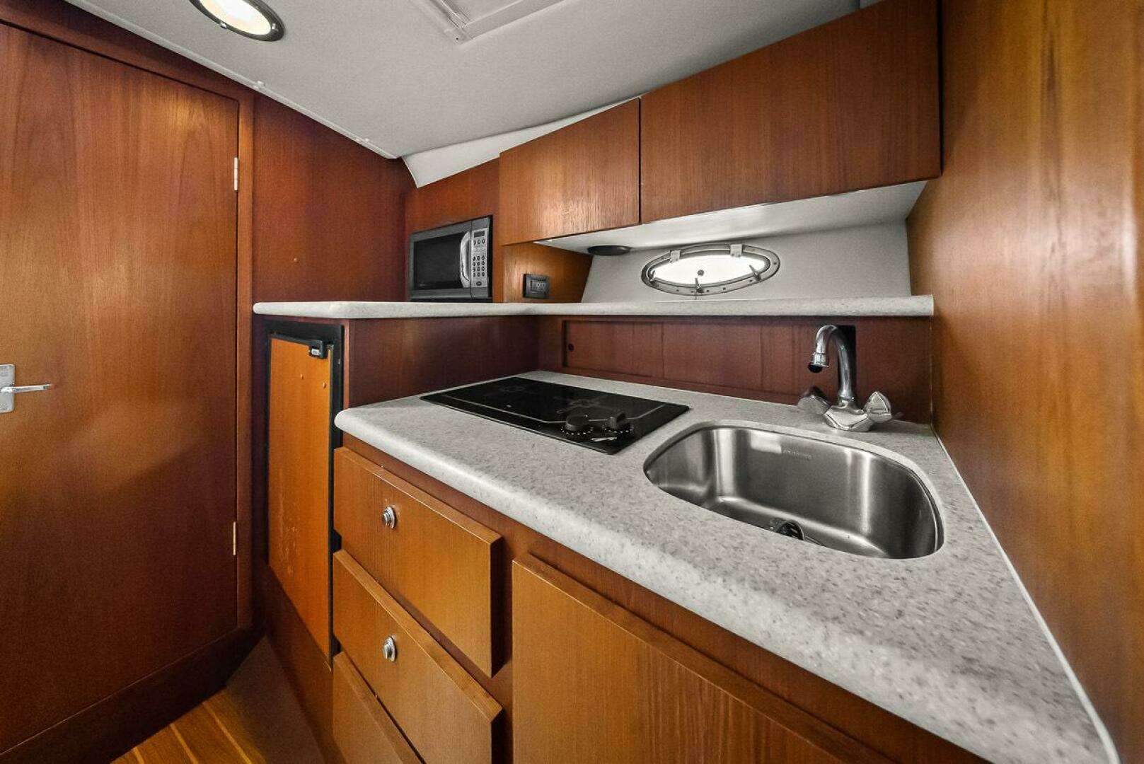 2003 Tiara Yachts 3100 Open LE - Image 27