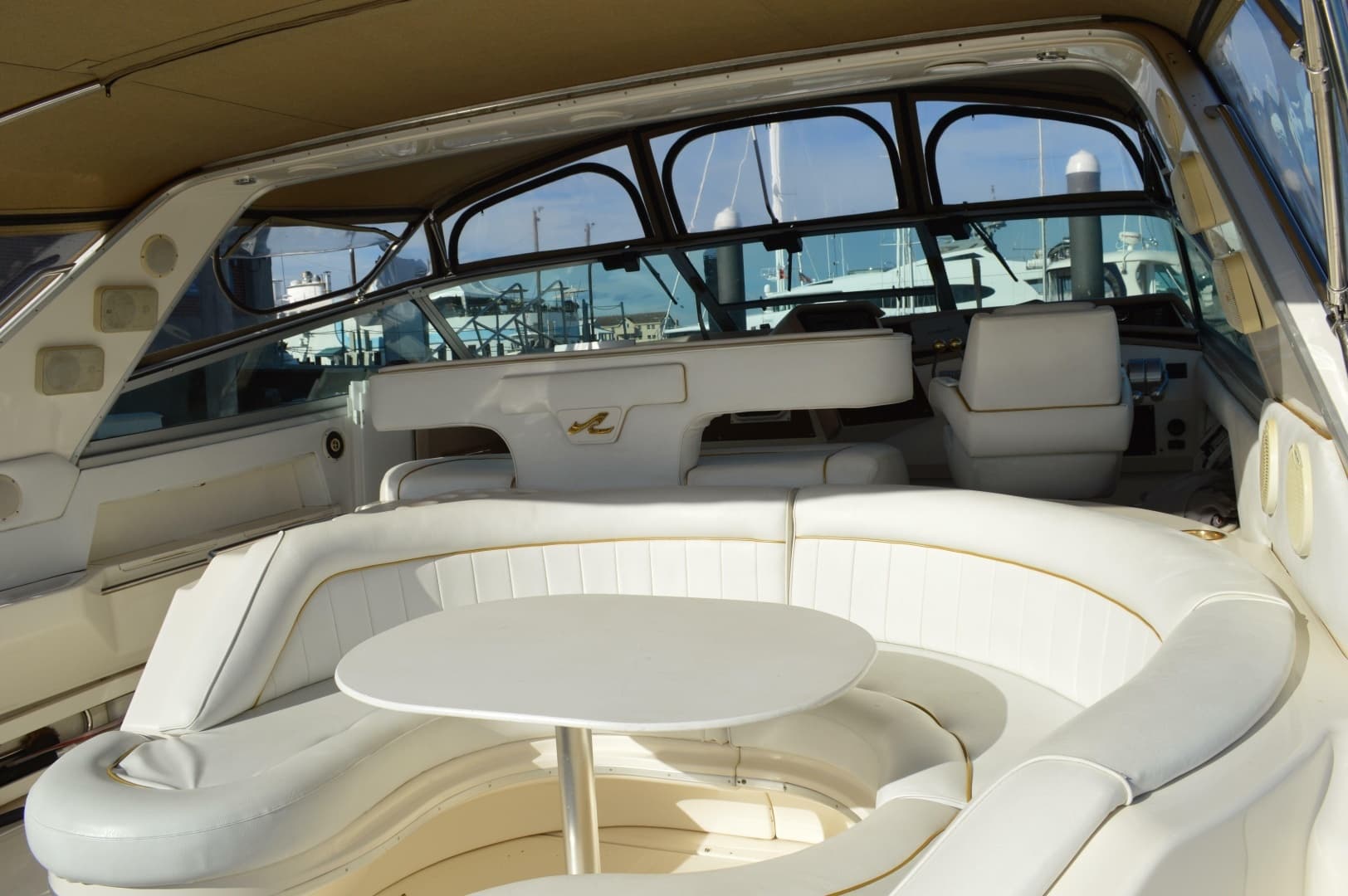 1994 Sea Ray 500 Sundancer - Image 12
