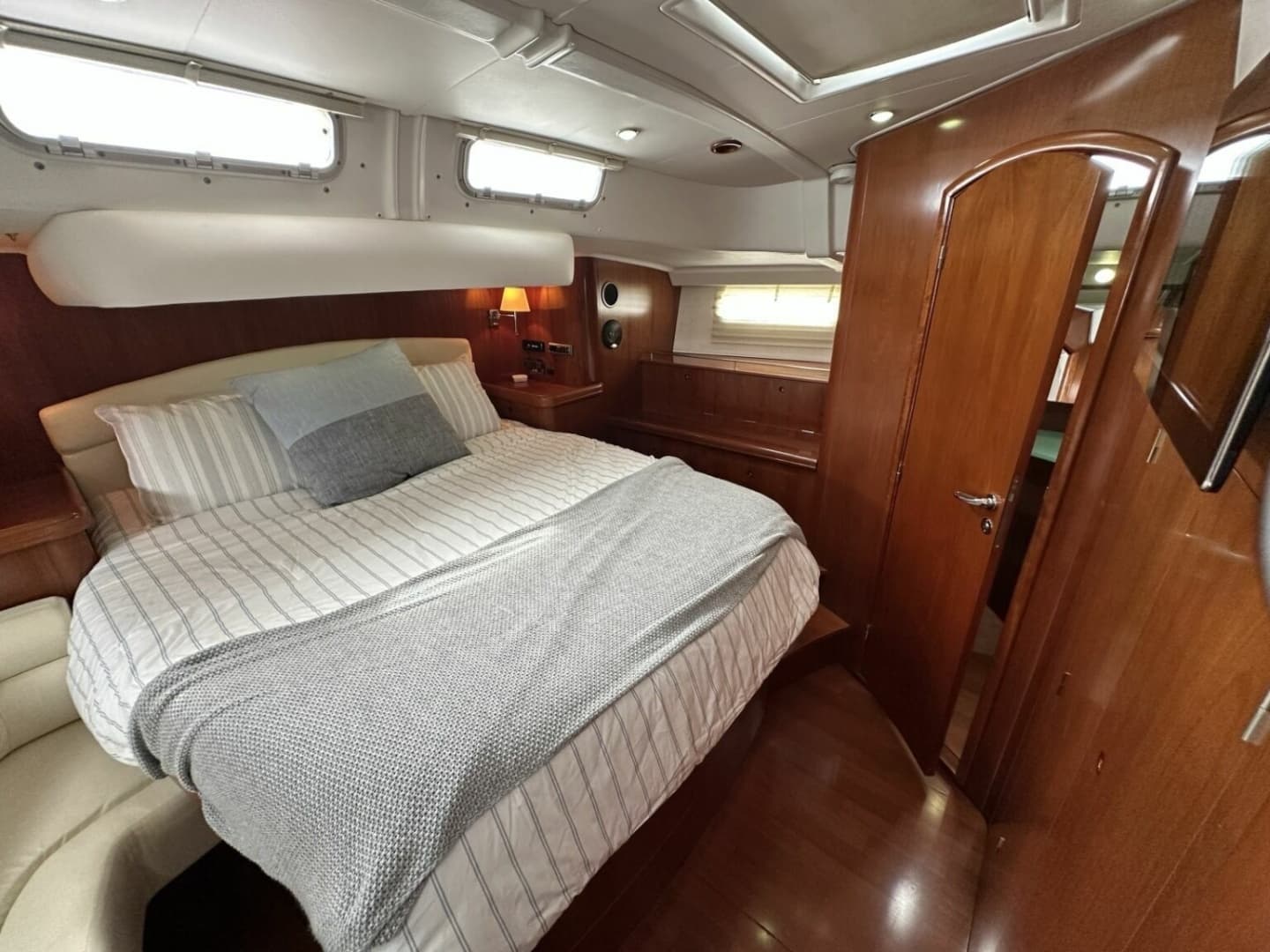 2003 Beneteau 57 - Image 36