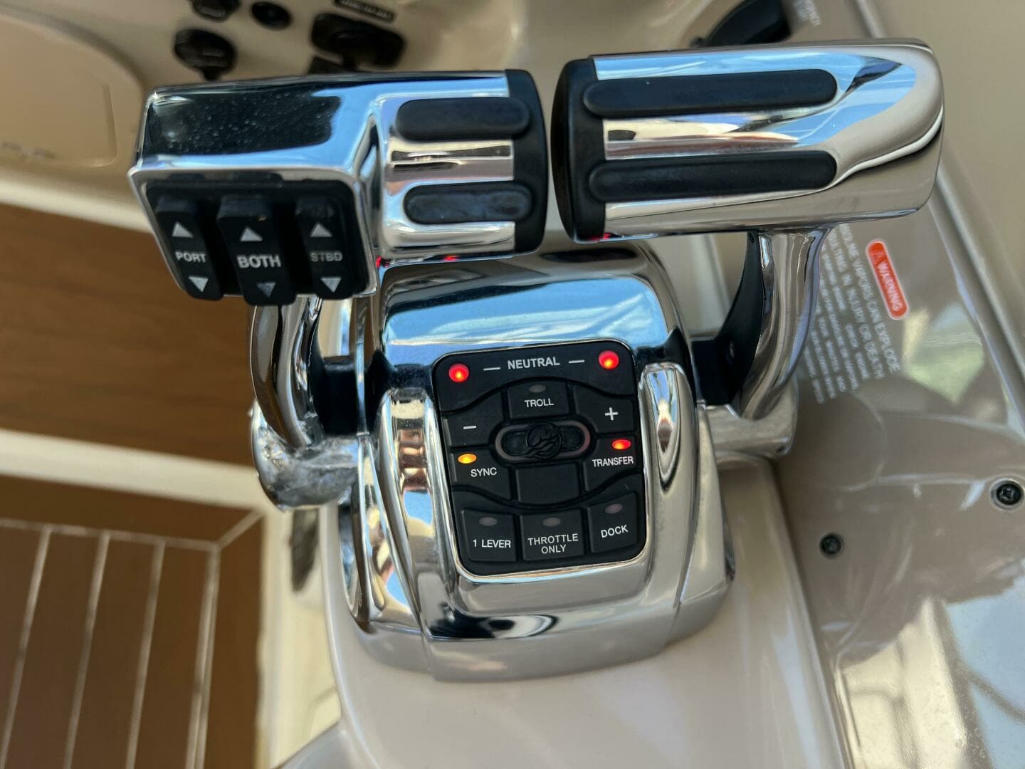 2012 Sea Ray 300 SLX - Image 20